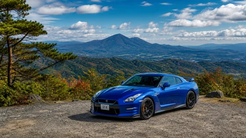 Nissan GT-R