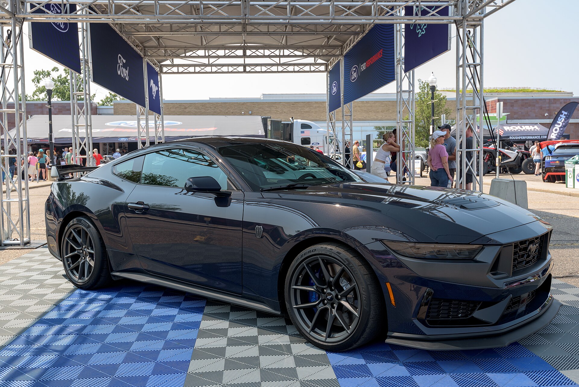 Ford Mustang Dark Horse Gallery image 5