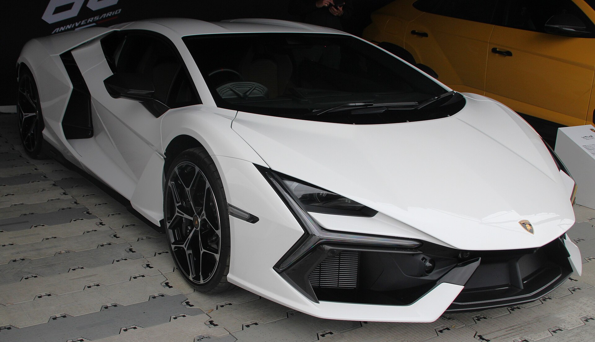 Lamborghini Revuelto Gallery image 6