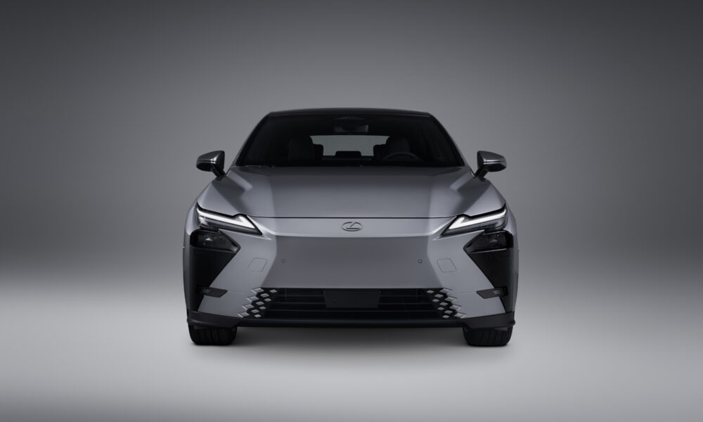 Lexus ES official image 3
