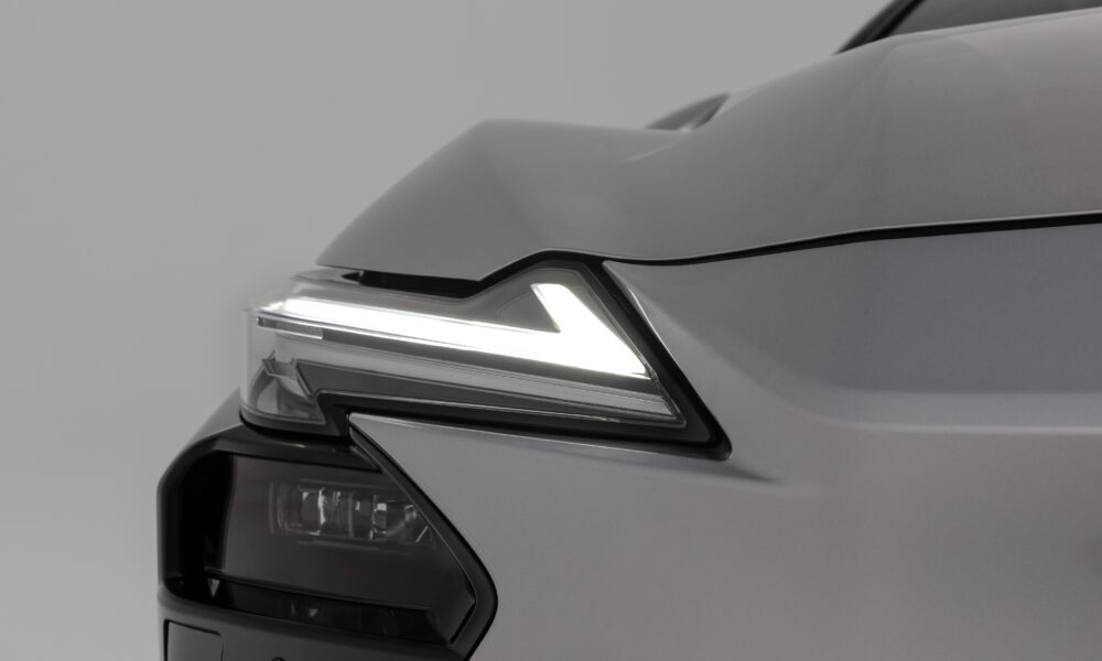 Lexus ES official image 8