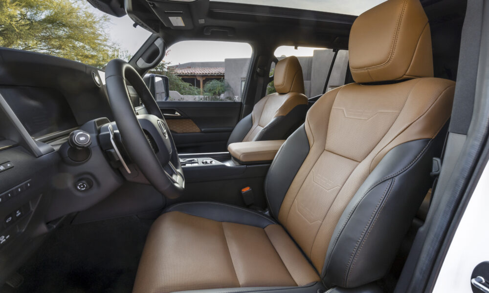 Lexus GX official image 12