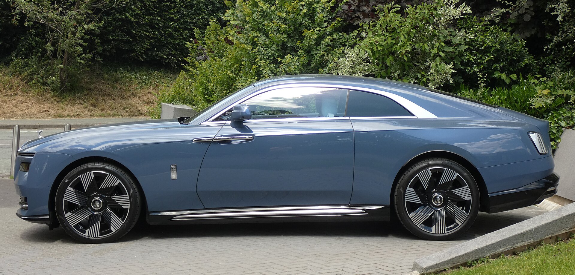 Rolls-Royce Spectre Gallery image 5