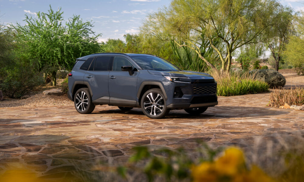 Toyota RAV4 official image 5