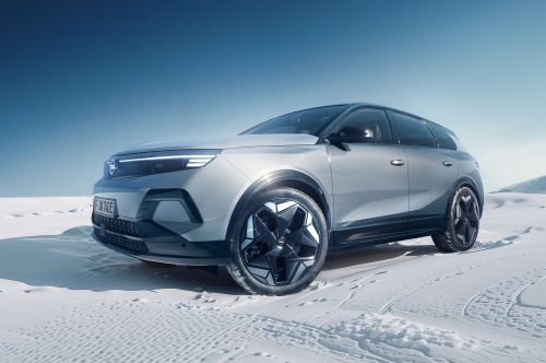 The Opel Grandland Electric Long Range Is Exactly the Sort of Sensible Launch Europe Needs More Of