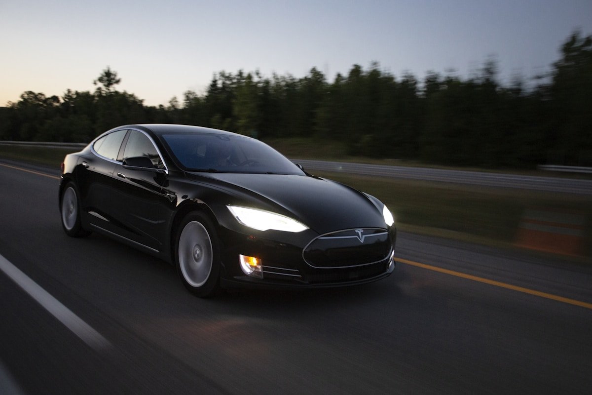 Tesla Model S Plaid: Still the Straight-Line Benchmark